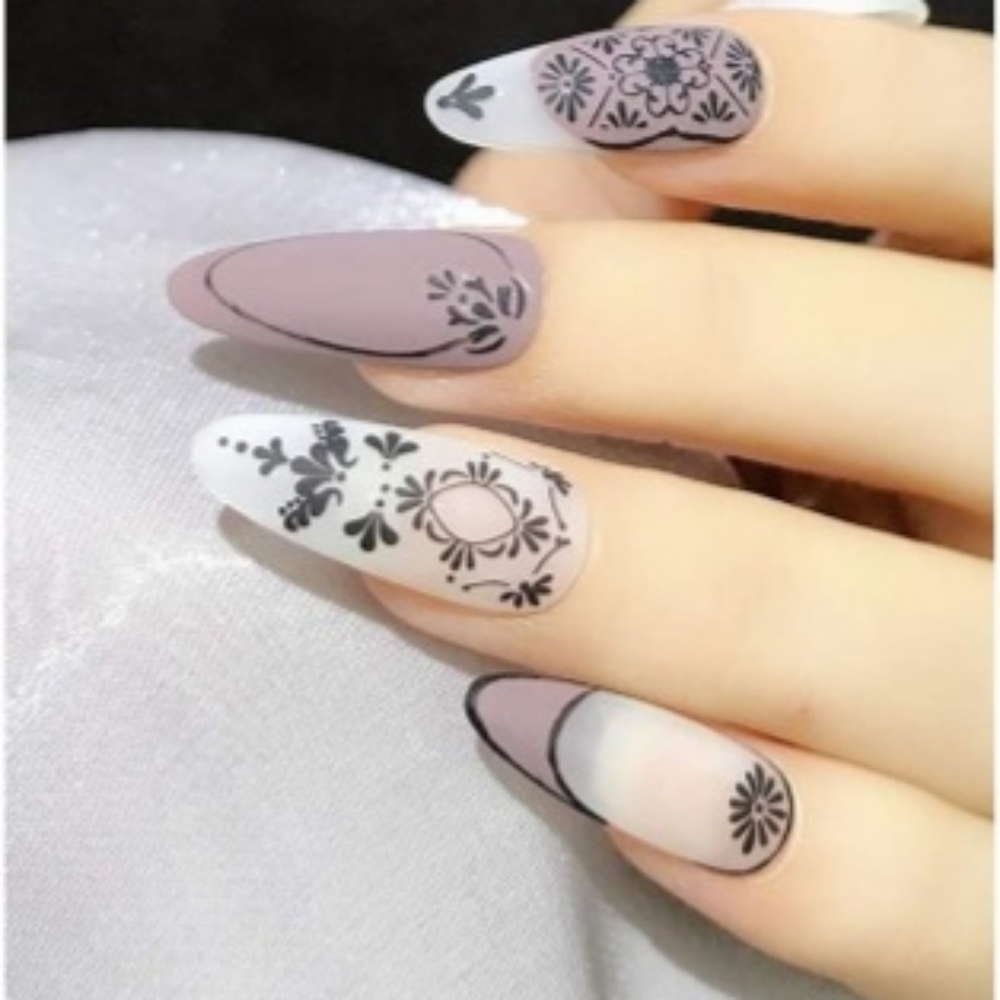Press on nails